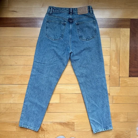 Zara high rise straight leg stonewashed denim jeans - Picture 3 of 10